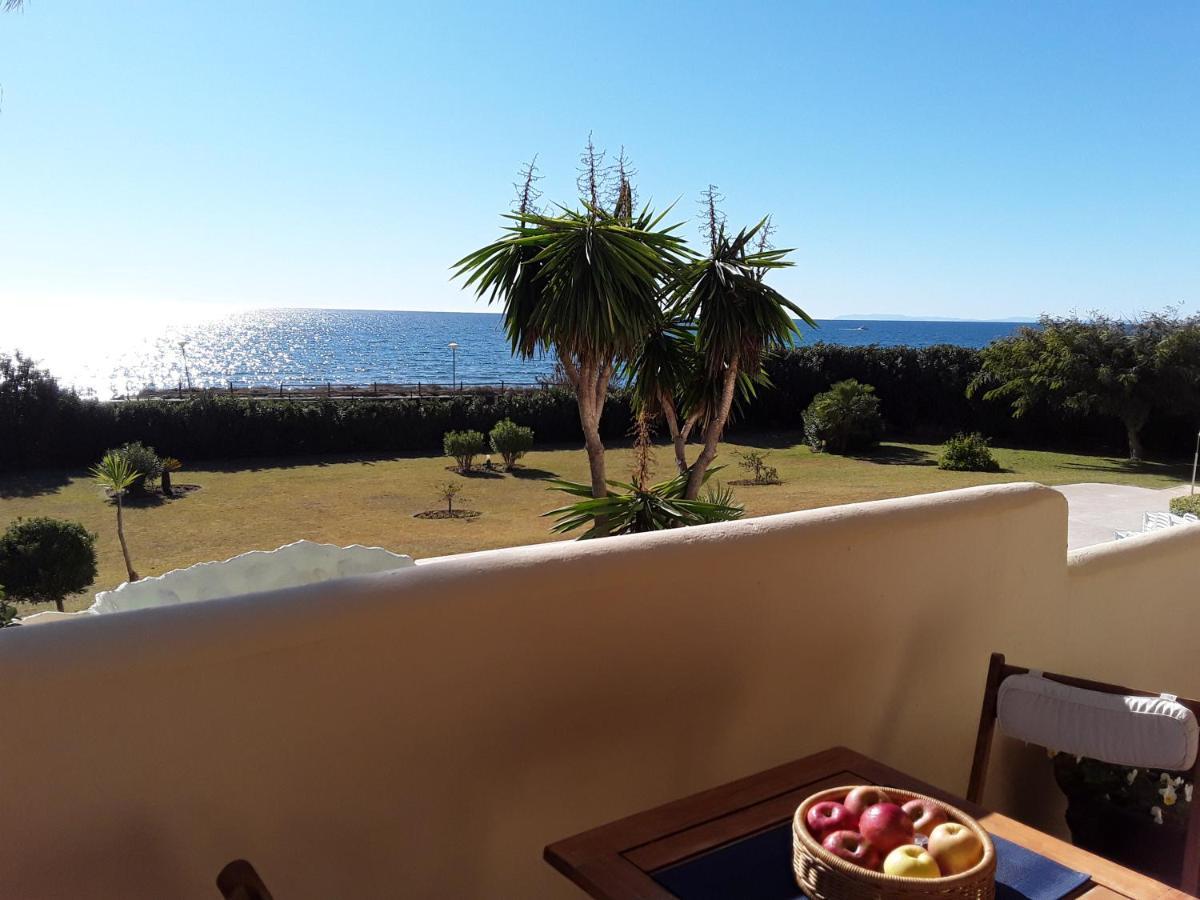 Beachfront Neptuno I, Complex,Views,Pool,Garden, Elviria ماربيا المظهر الخارجي الصورة
