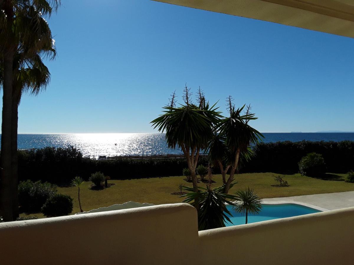 Beachfront Neptuno I, Complex,Views,Pool,Garden, Elviria ماربيا المظهر الخارجي الصورة