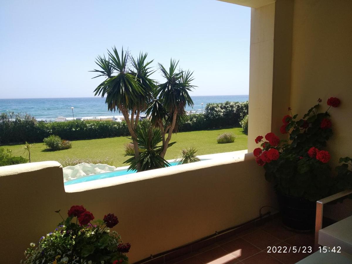 Beachfront Neptuno I, Complex,Views,Pool,Garden, Elviria ماربيا المظهر الخارجي الصورة