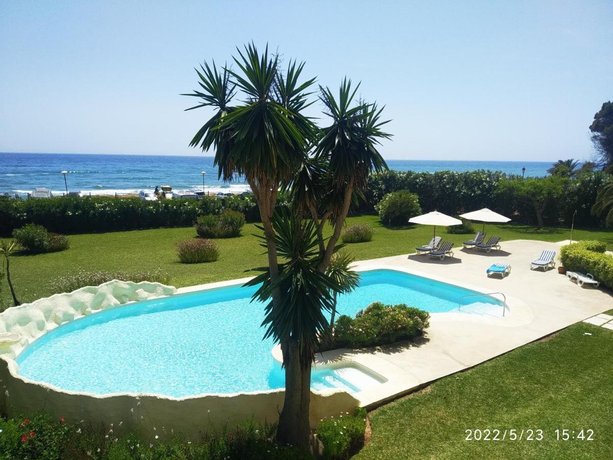 Beachfront Neptuno I, Complex,Views,Pool,Garden, Elviria ماربيا المظهر الخارجي الصورة
