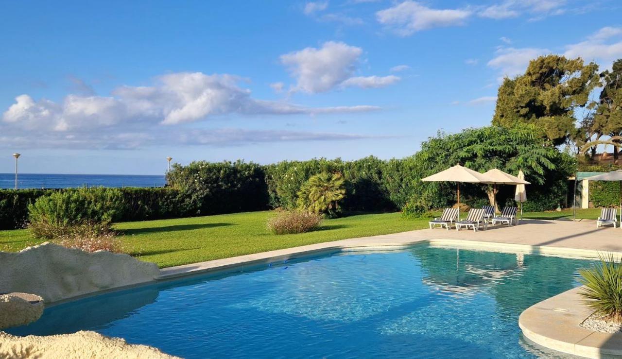 Beachfront Neptuno I, Complex,Views,Pool,Garden, Elviria ماربيا المظهر الخارجي الصورة