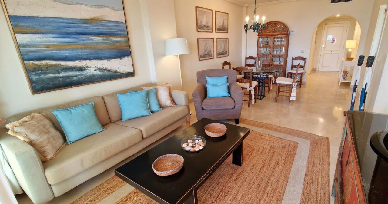 Beachfront Neptuno I, Complex,Views,Pool,Garden, Elviria ماربيا المظهر الخارجي الصورة