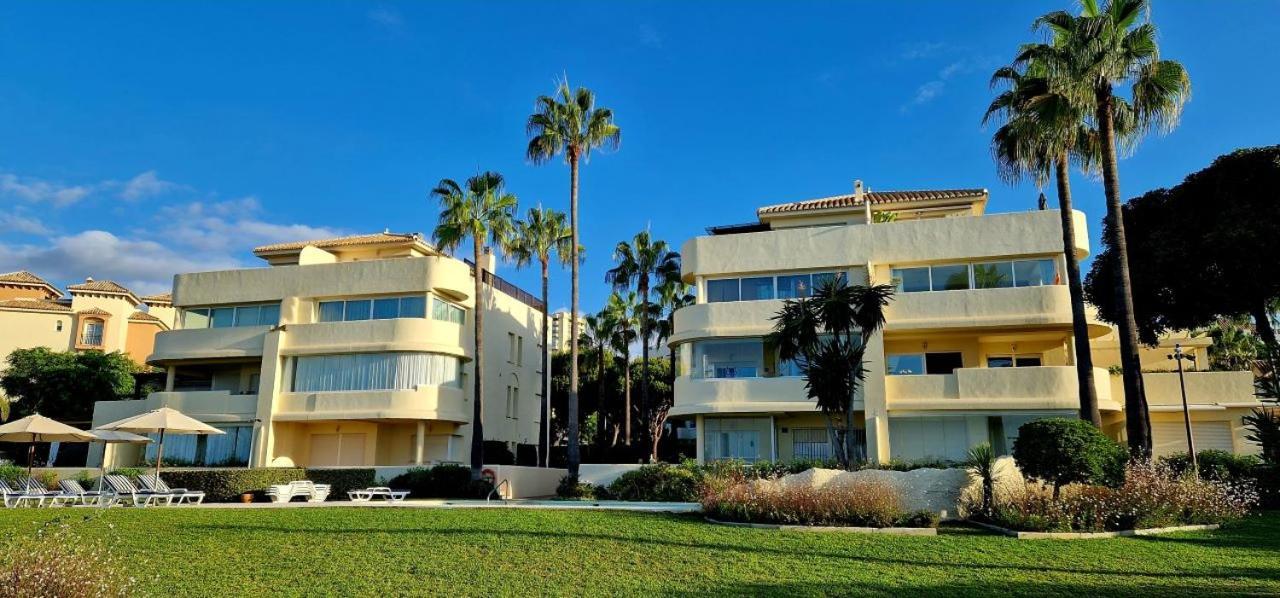 Beachfront Neptuno I, Complex,Views,Pool,Garden, Elviria ماربيا المظهر الخارجي الصورة